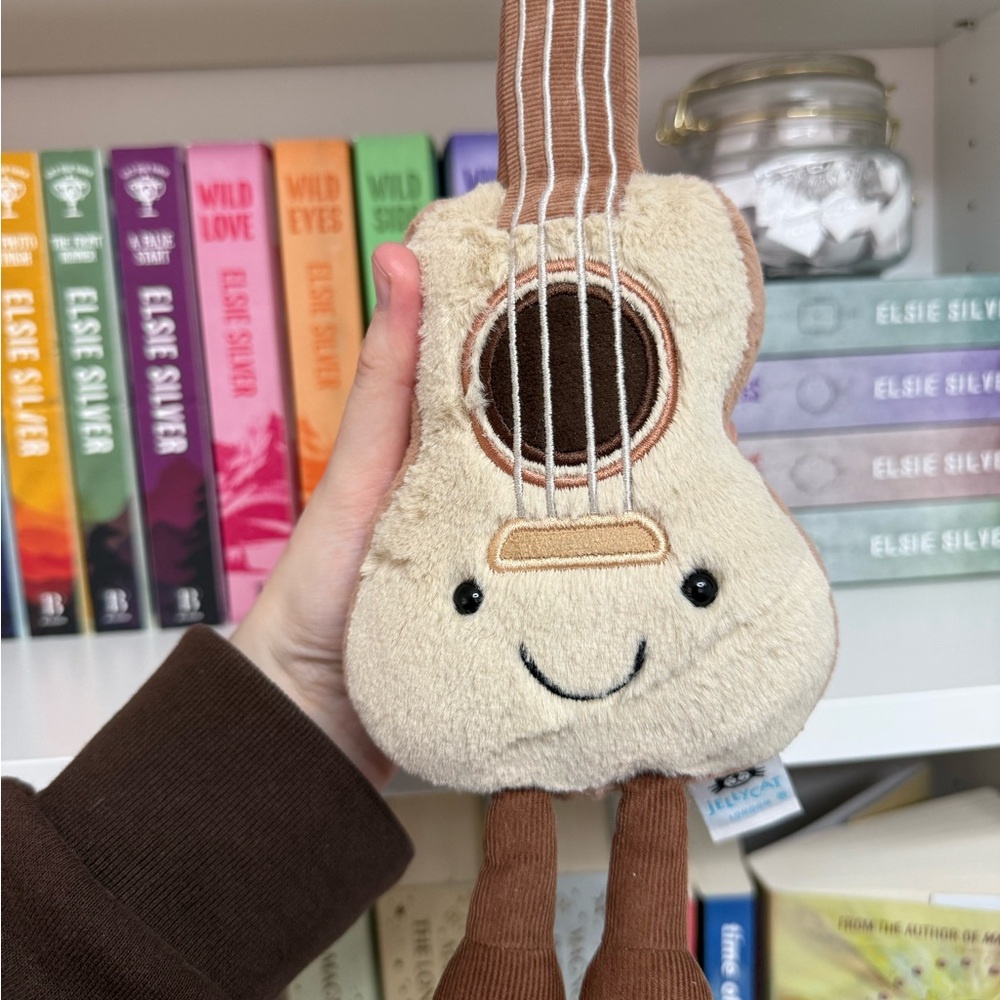 Jellycat Amuseables Ukulele - Picture 3 of 3